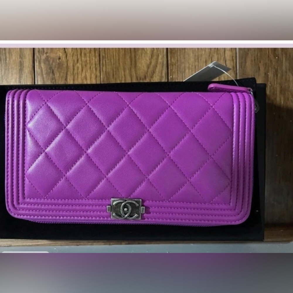 Chanel Boy Fuchsia Quilted Leather Zip-Around Wallet Great Condition